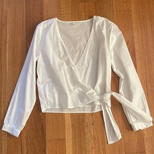 GAP brand, SIZE S white linen type wrap top. Long sleeve with buttons.